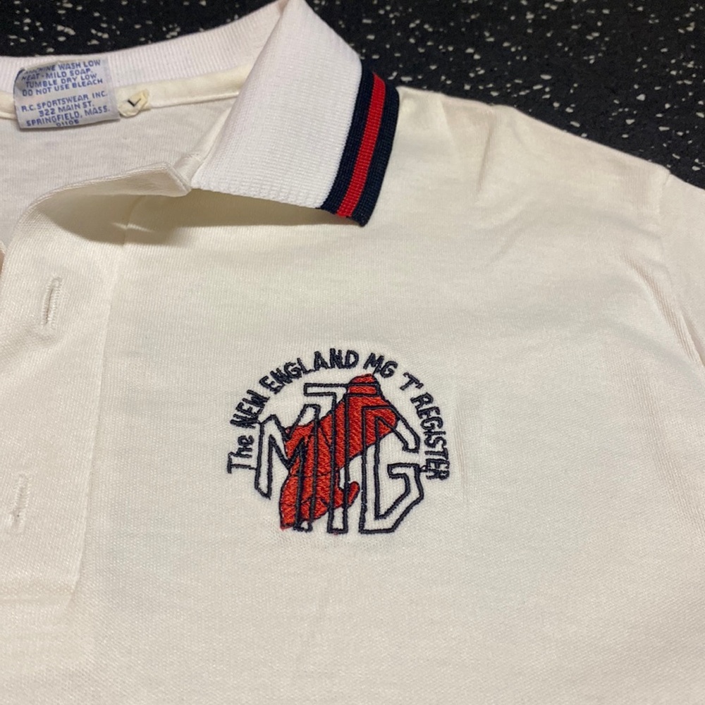 Vintage MG Car Co. Polo Shirt (L) Fit is more like a Small
